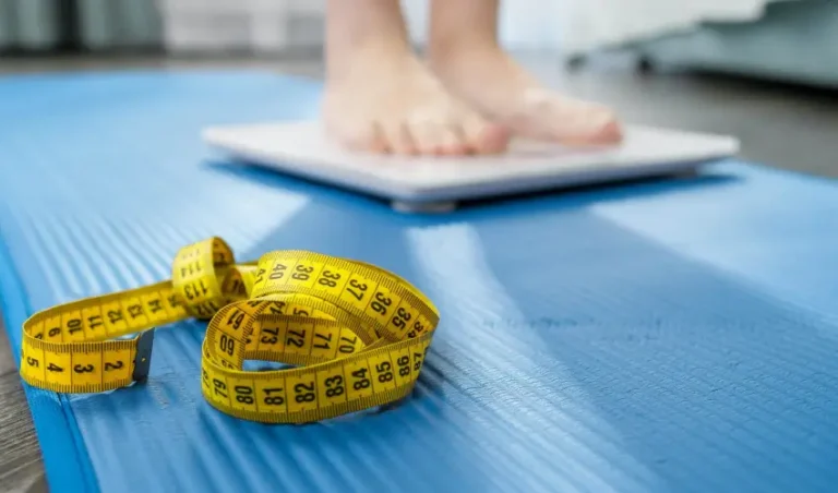 Signs You Should See a Doctor for Weight Management